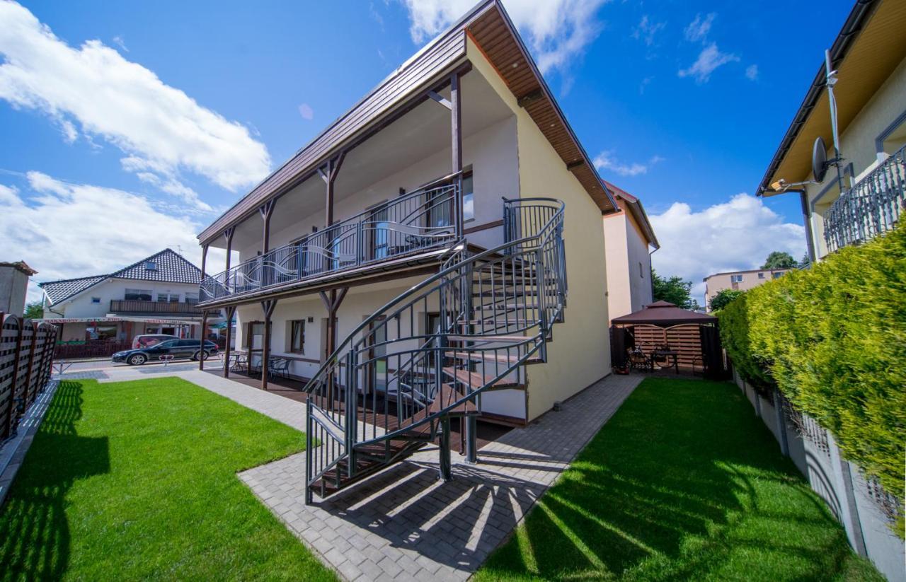 Gray House Apartamenty Dziwnówek Buitenkant foto
