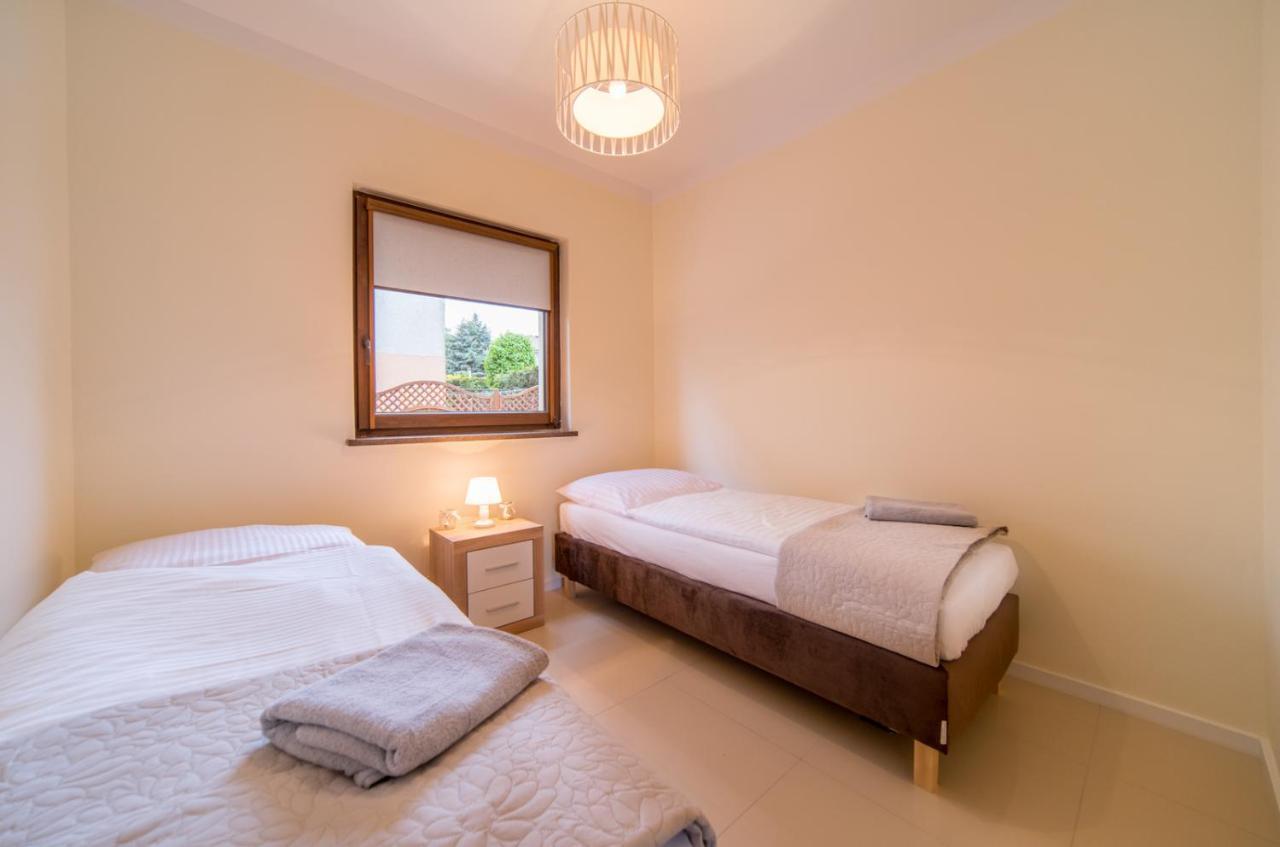 Gray House Apartamenty Dziwnówek Buitenkant foto
